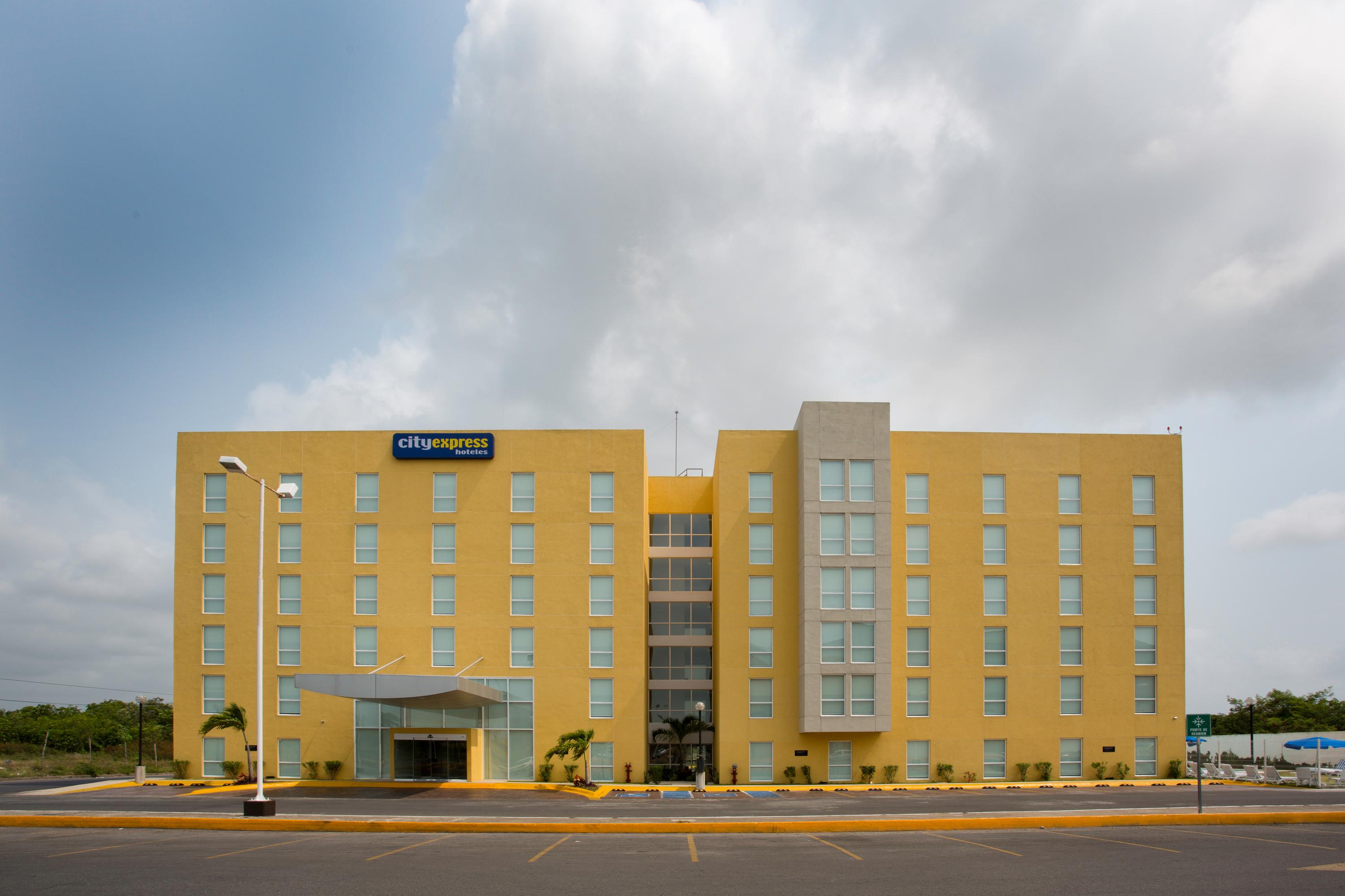 City Express By Marriott Chetumal Exterior photo